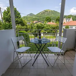 joli-appartement-t2-prs-du-parc-thermal.midi-pyreneeshotels.com/